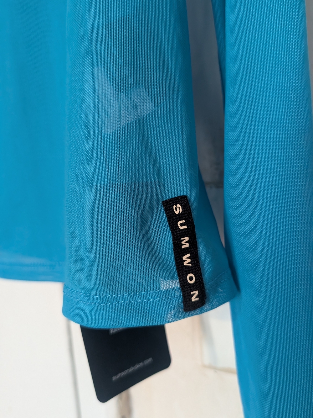 SUMWON Bright Turquoise Active Top